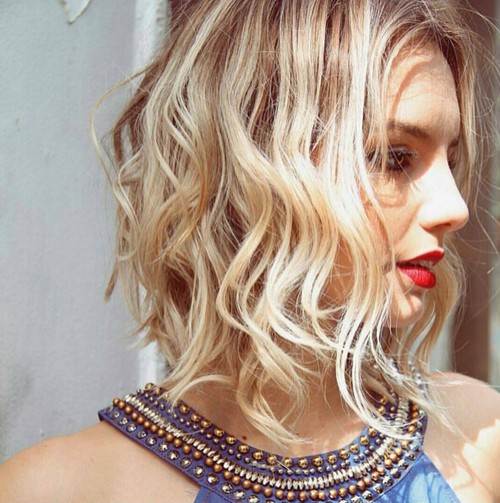 Sound, medium hairstyle