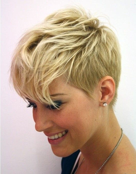 Switch hairstyles for girls: short hair trends