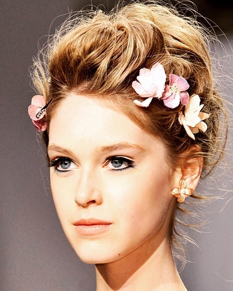 Hair hairstyle update chaos with flowers - wedding hairstyles