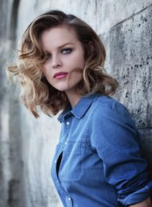 Mid-Length Curly Hairstyles: Eva Herzigova Hair