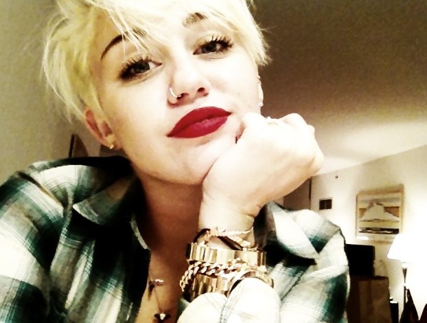 Miley Cyrus the latest new hair styles 2012 Miley Cyrus the latest new hair styles 2012