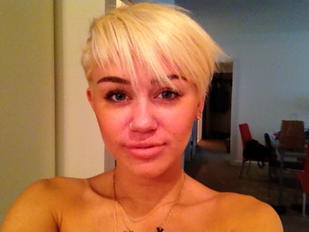 Miley Cyrus short hairstyle 2012 Miley Cyrus short hairstyle 2012