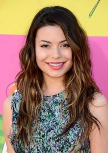 Miranda Cosgrove Layered Long Hair Style