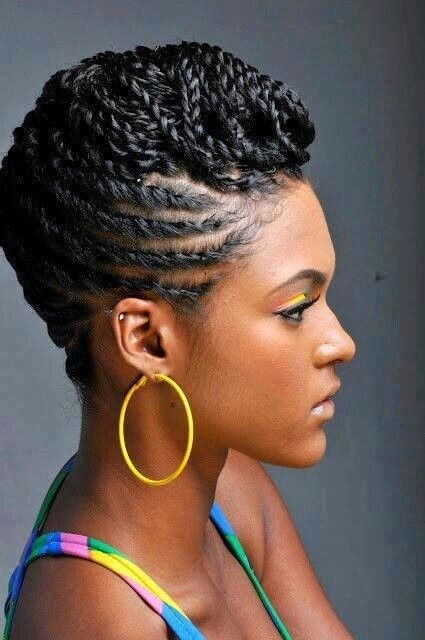 Natural haircuts for American women of African origin