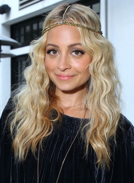Nicole Ricci Hairstyles: A vacation hairstyle for long hair