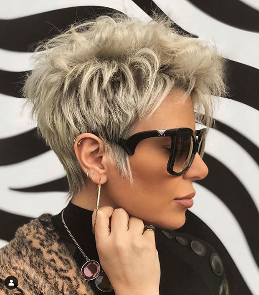 Short hairstyle ideas for women - short office styles trends