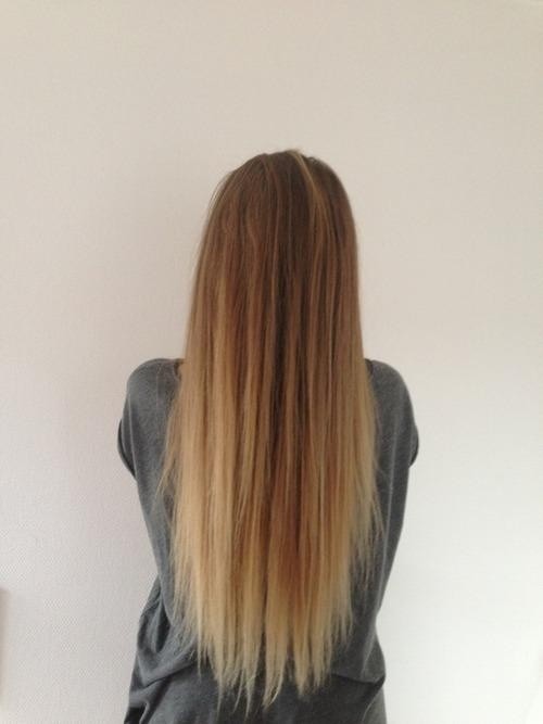Omper hairstyles for long straight hair: blond hair with caramel with light light colors