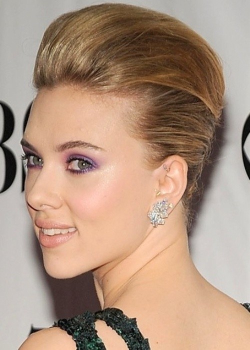 Perfect hairstyles for short hair: Scarlett Johansson Style Short Hair Style