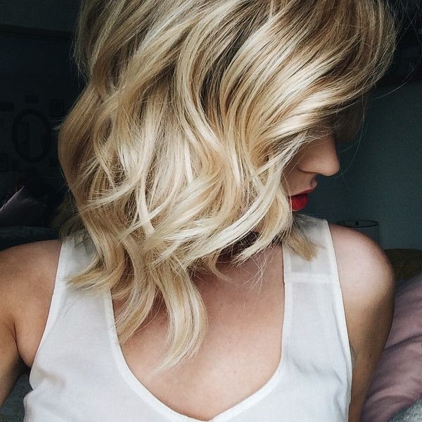Perfume hairstyle is the perfect hair length of the shoulder