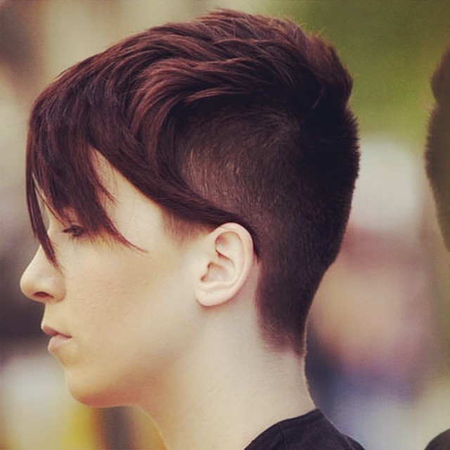 Pixse cut a brunette with loud sides and return