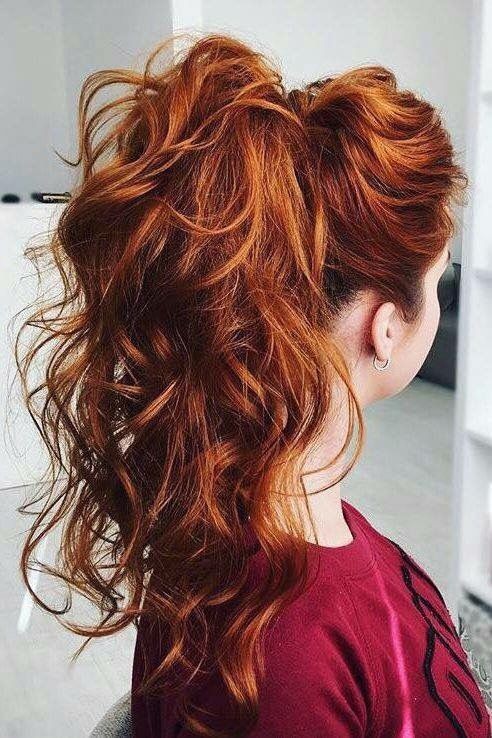 Horse tail hairstyles with long curly hair - winter hair color ideas