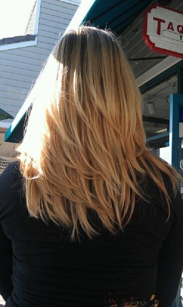 Hairstyles with beautiful layers of medium hair