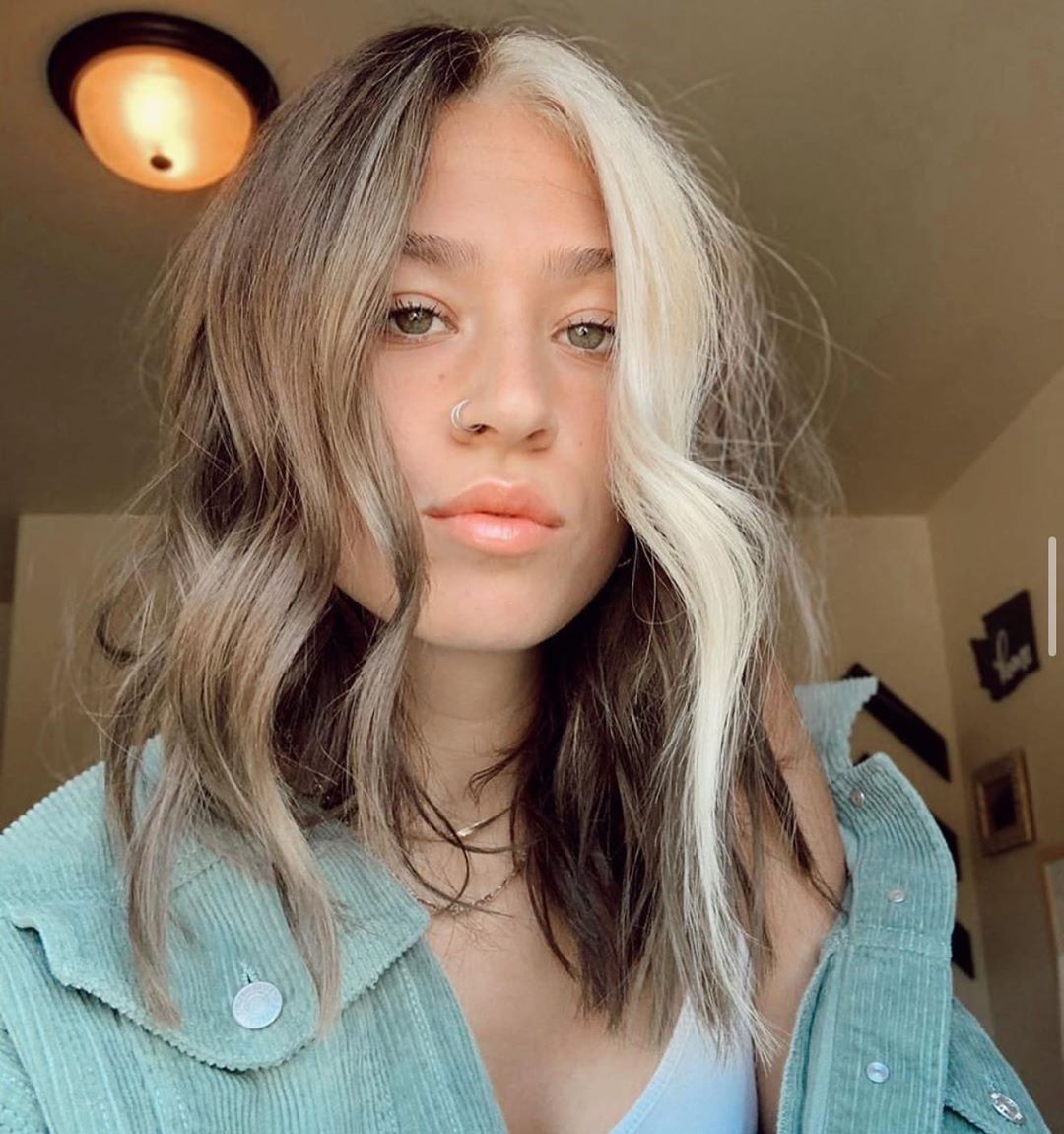 Beautiful medium -length hair styles - styling hair with a shoulder length 2021 - 2022