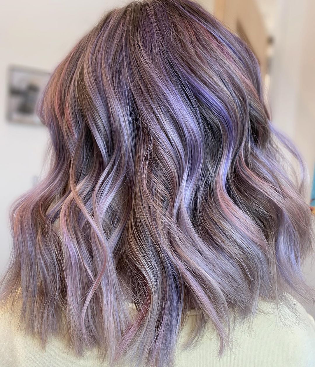 Beautiful medium -length hair styles - styling hair with a shoulder length 2021 - 2022