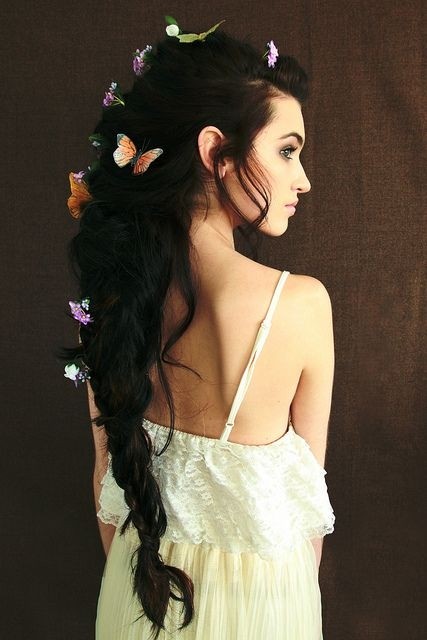 Beautiful, chaos of a horse's ponytail hairstyle