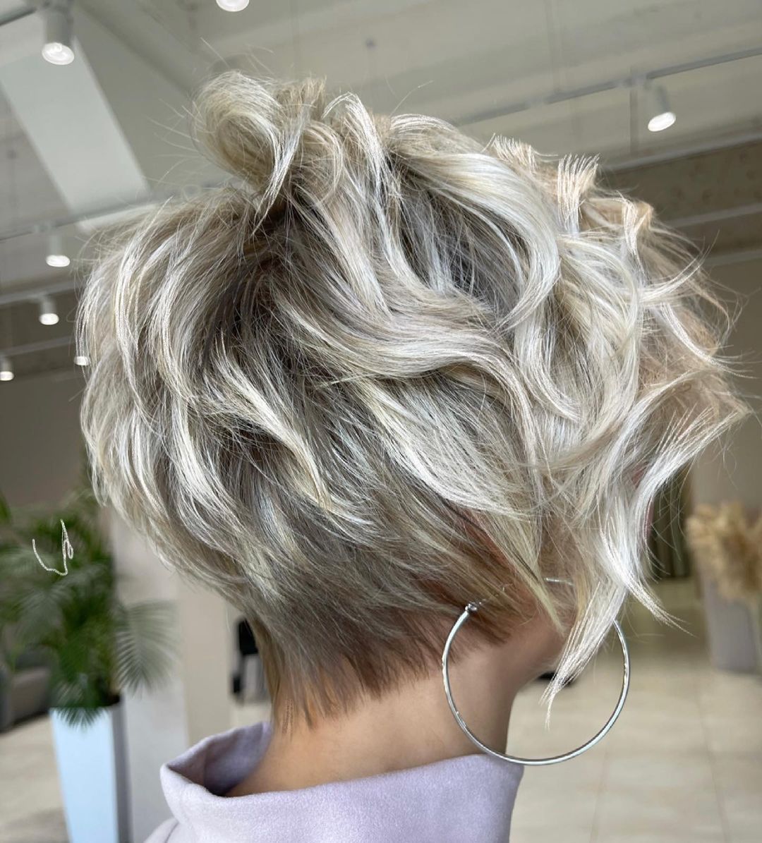 Written short hairstyles - wavy haircuts for short hair