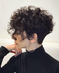 10 Pretty Short Wavy Hairstyles with New Texture & Volume Twists