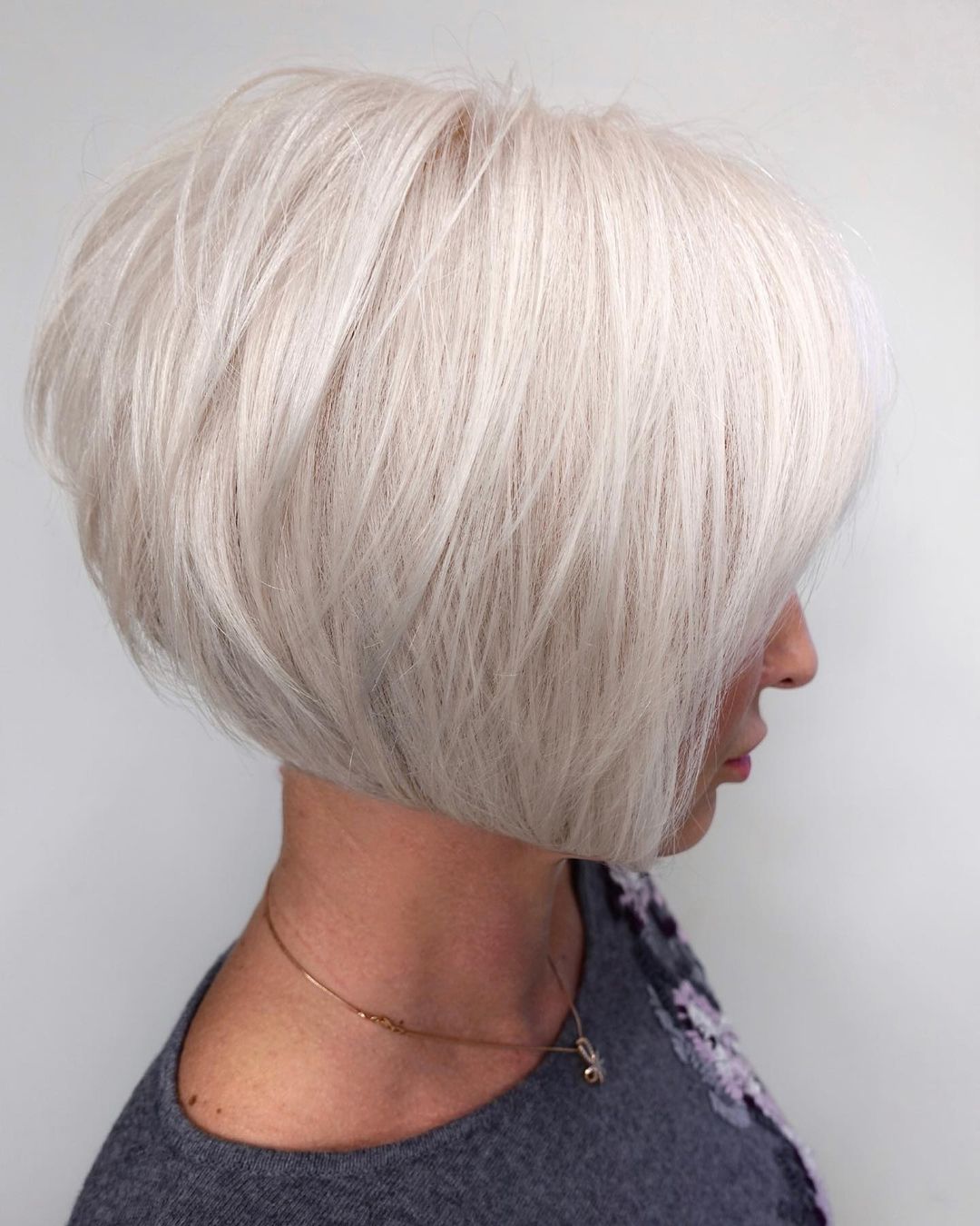 Bob hairstyles are very short with color - short hairstyles designs for women