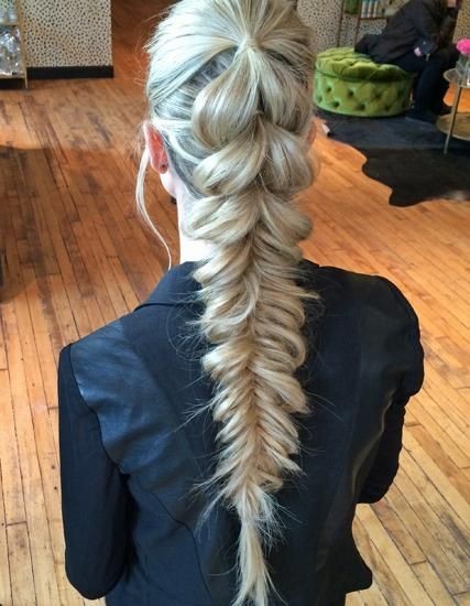 Ponytail clouds in briad fishtail