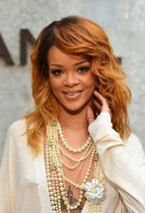 3 Rihanna Curly Hairstyles