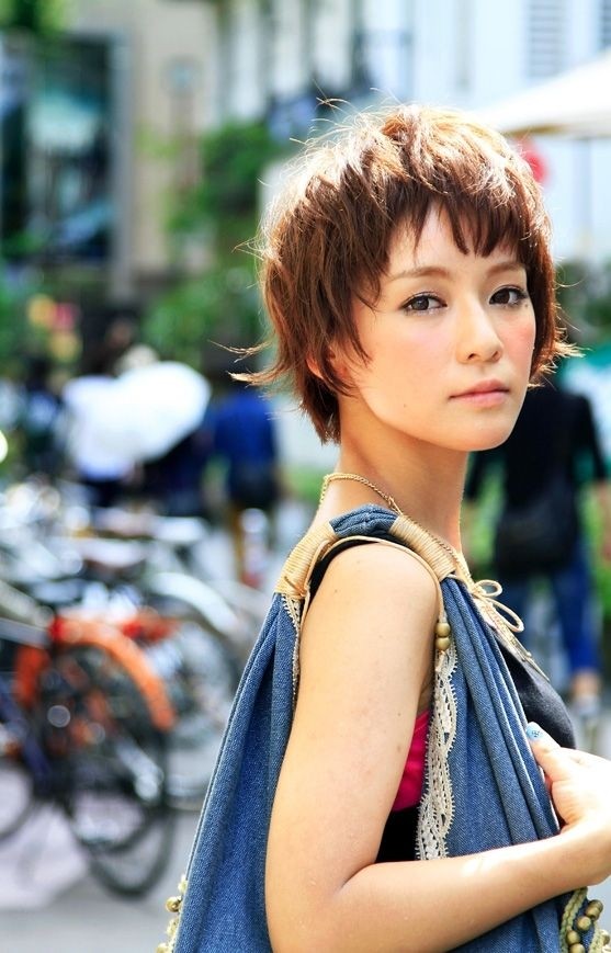 Shag haircuts for short hair - gentle Asian hairstyles for girls