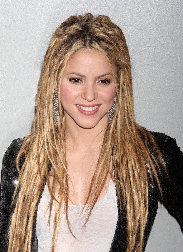 4 Stylish Shakira Hairstyles