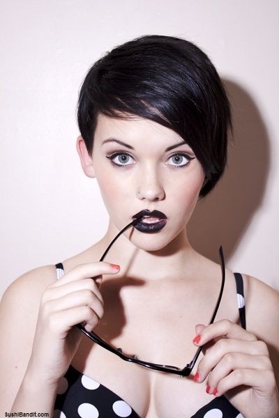 Noncantile short hairstyle: hairstyles for women for the long face