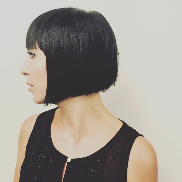 Bob Pop hairstyle is short black out with explosions