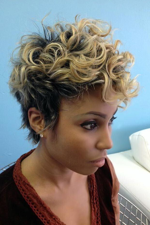 Curled short blonde hairstyle for black women: blonde with black hair