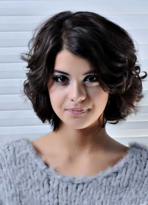 Short hair styles for wavy hair 2014