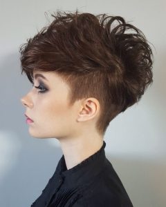 20 Short Haircuts for Ladies Who Love High-Fashion!