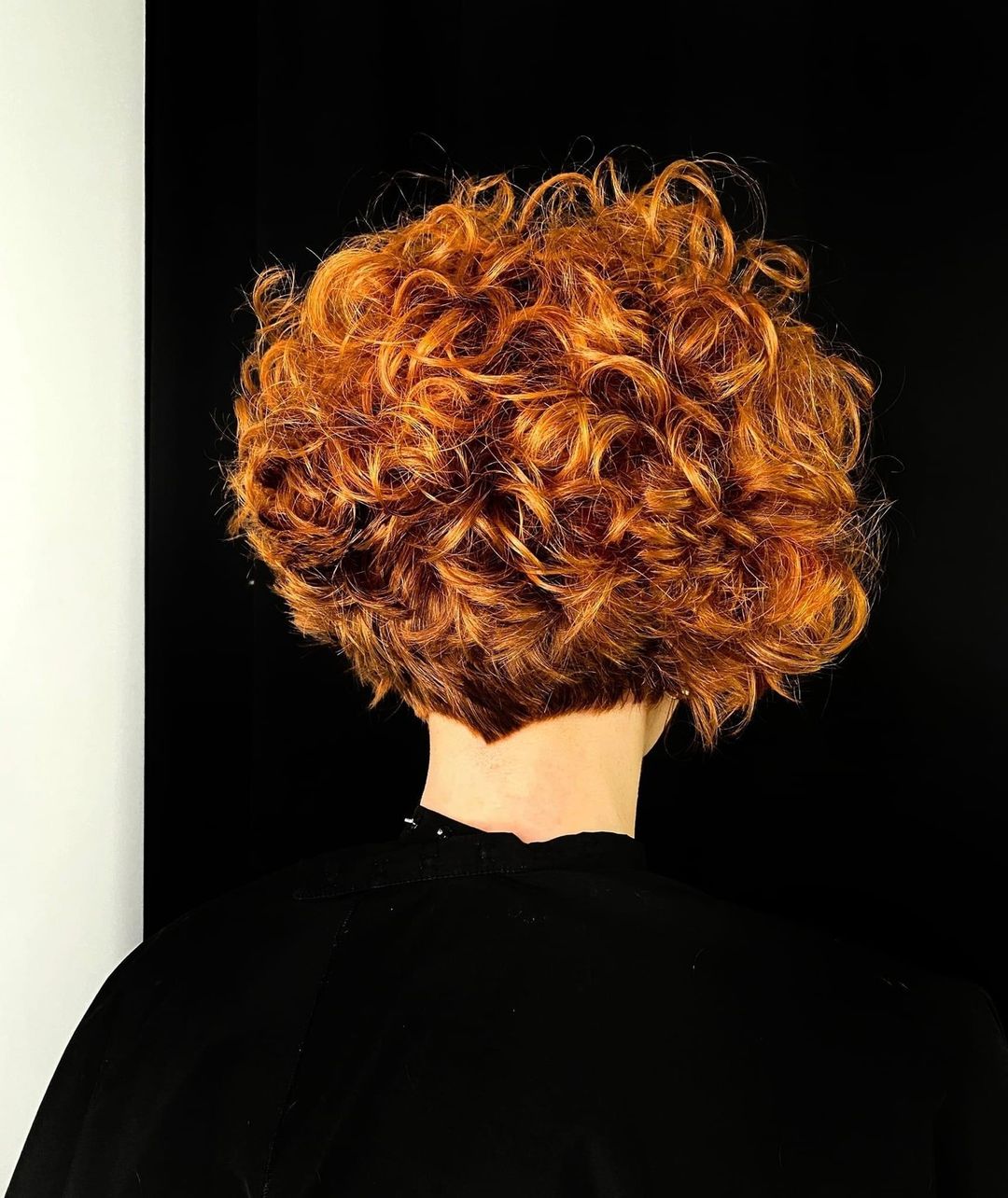 Stylish Short Haircut for Ladies