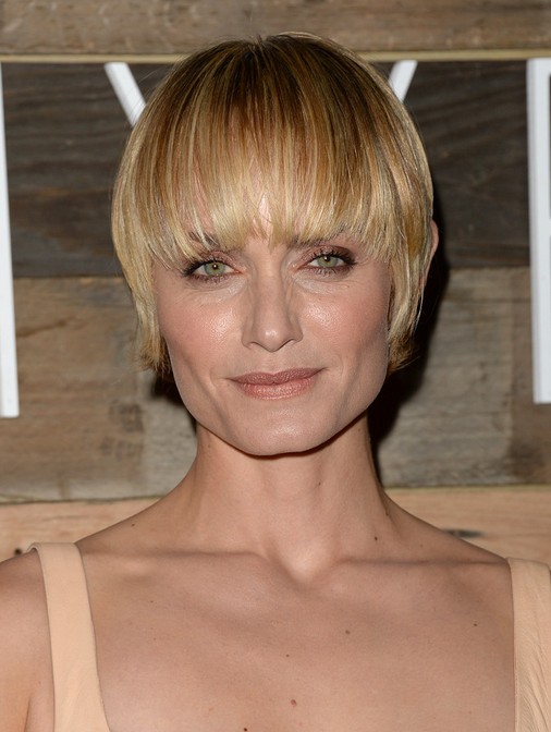 Short hair styles for older women: ABER VALLLTTA hairstyle with sharp bangs