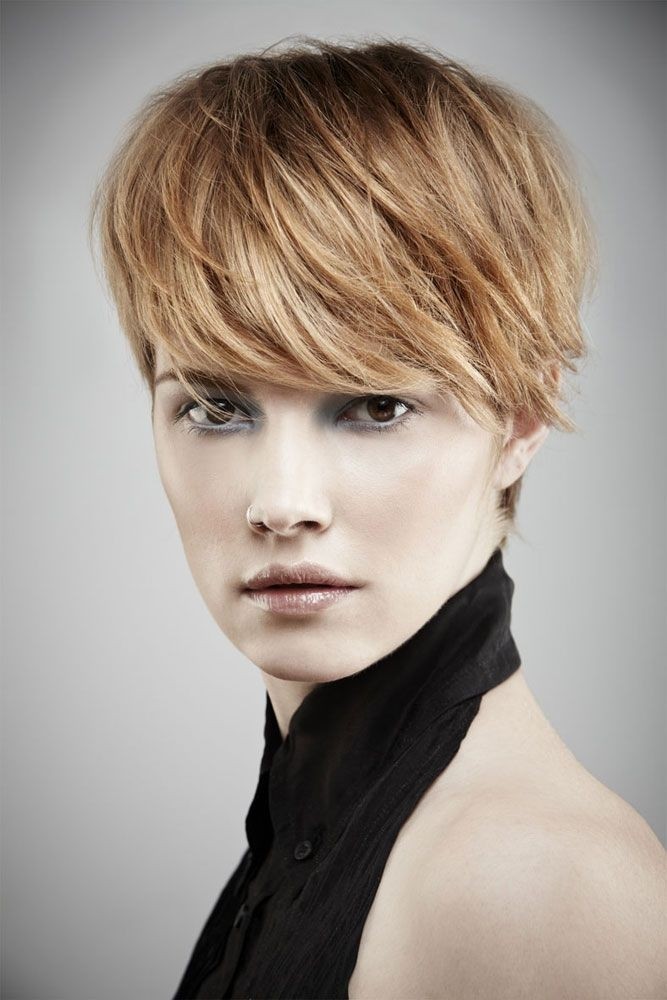 Short hair styles with the side were swept away of the long -face explosions