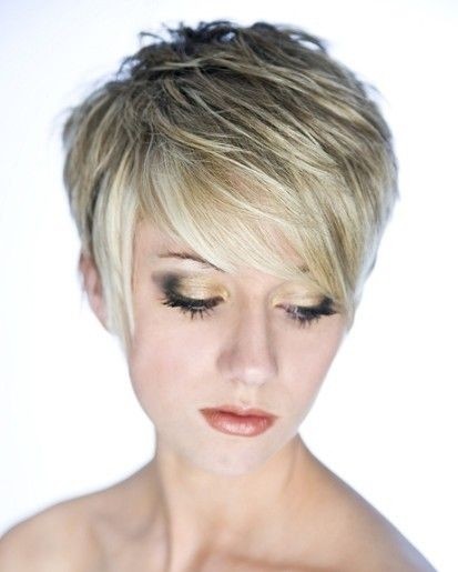 Short hairstyles for soft straight hair