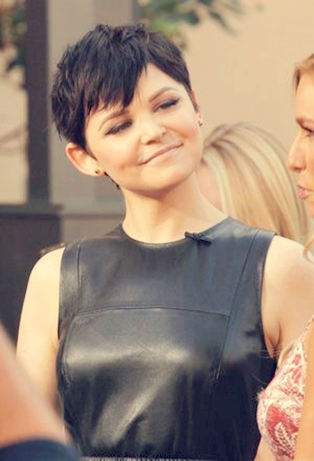 Women's short haircuts with round faces: Ginnifer Goodwin Pixie