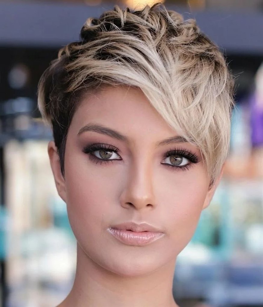 Snazzy Short Layered Haircuts for Women