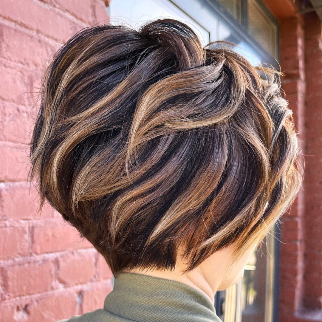 Hairstyles with short layers - short haircuts with fine and thick hair