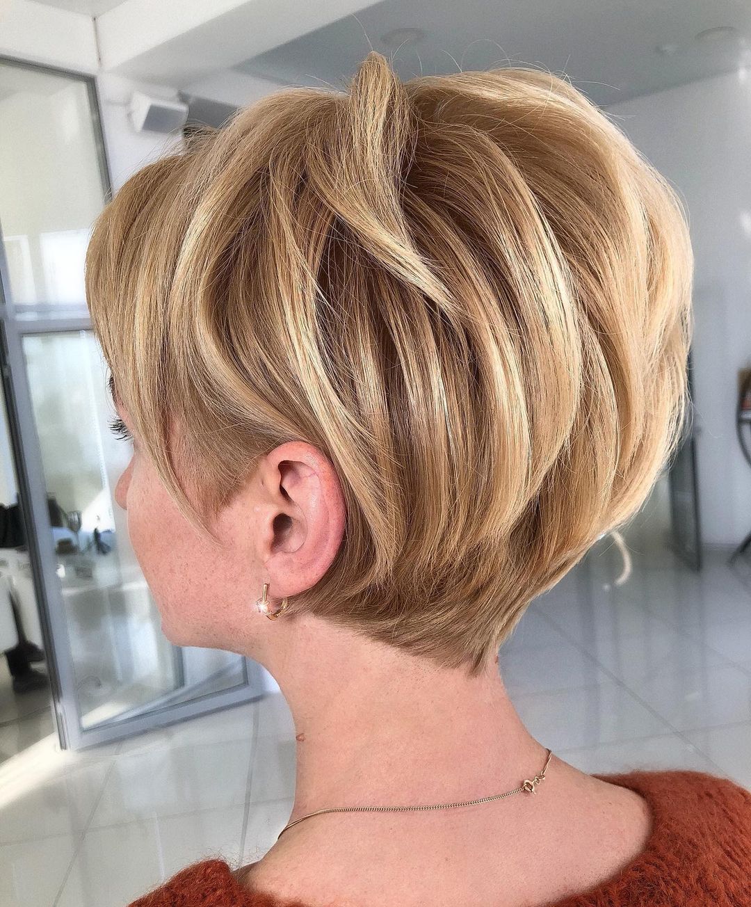 Hairstyles with short layers of thick hair - short haircut designs
