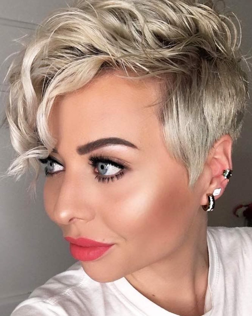 Hairstyles with short layers of thick hair - short haircut designs