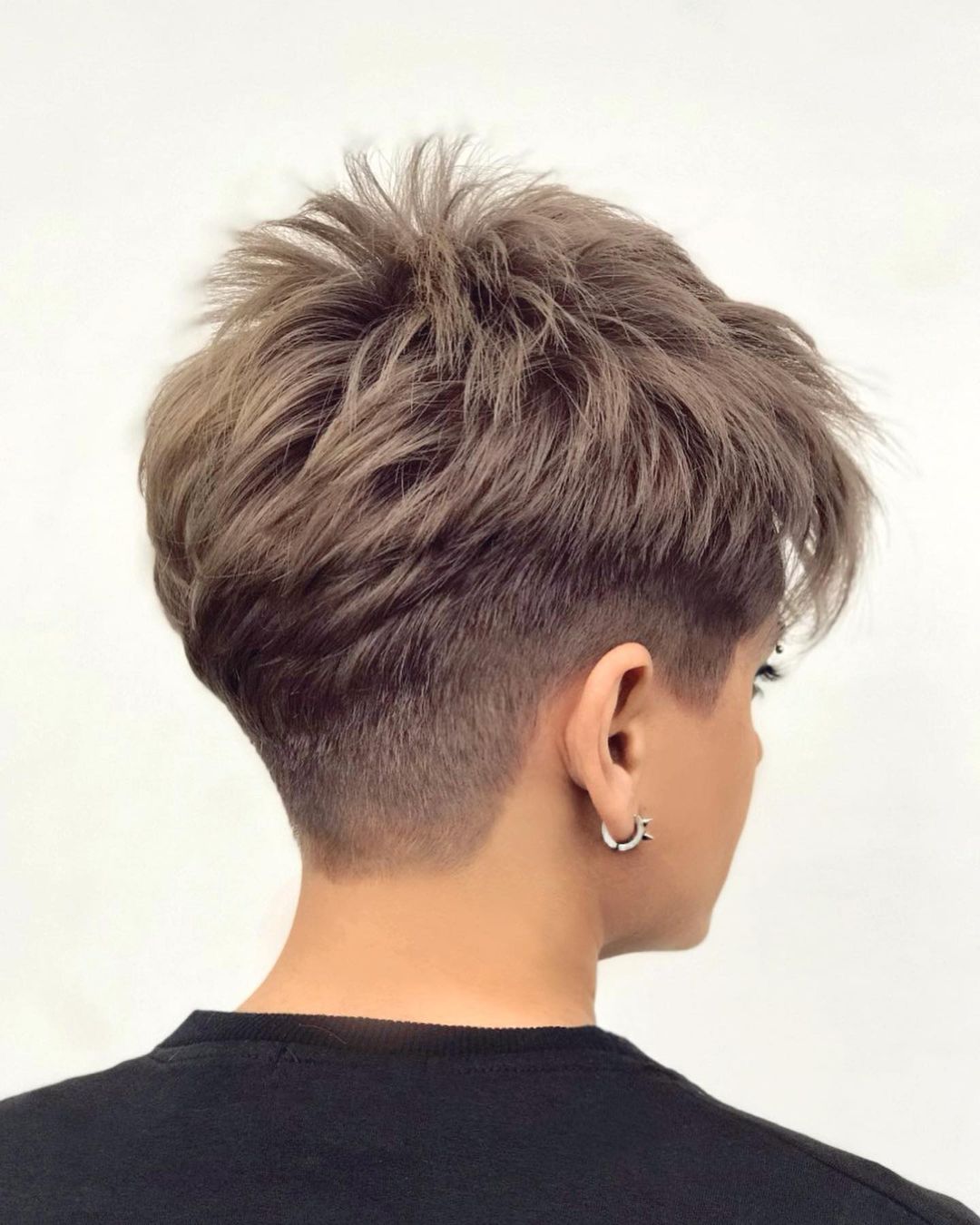Hairstyles with short layers of thick hair - short haircut designs