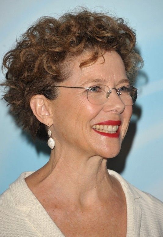 Short hair styles for curly hair