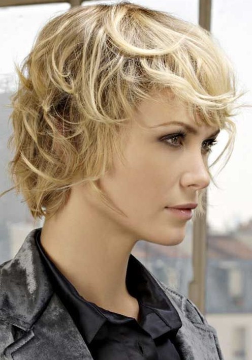 Short hair styles ideas: messy hair cutting
