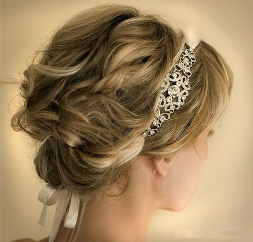 Short hairstyle with curly hair