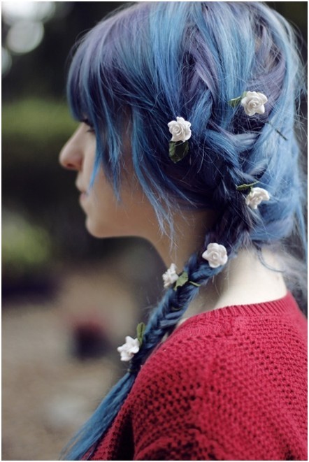 Side Swept Braid hairstyle: Trendy Braided Hair Styles for Girls