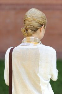 18  Simple Office Hairstyles for Women: You Have To See