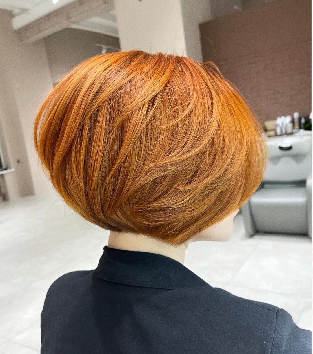Stylish short hairstyles for thick hair - gentle short hairstyles for women