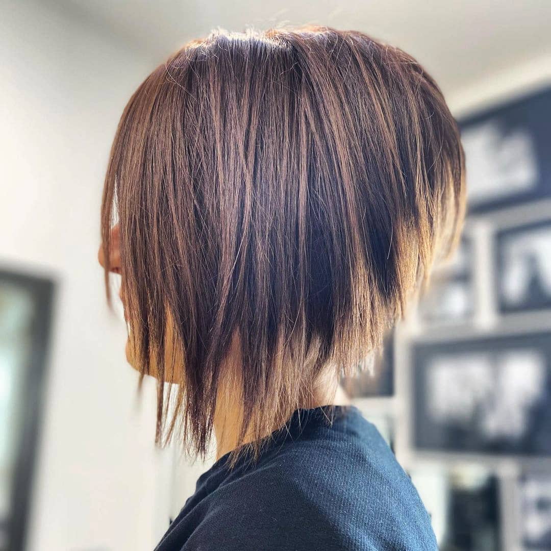 Asymmetrical Stylish Women’s Hairstyles for Short Hair