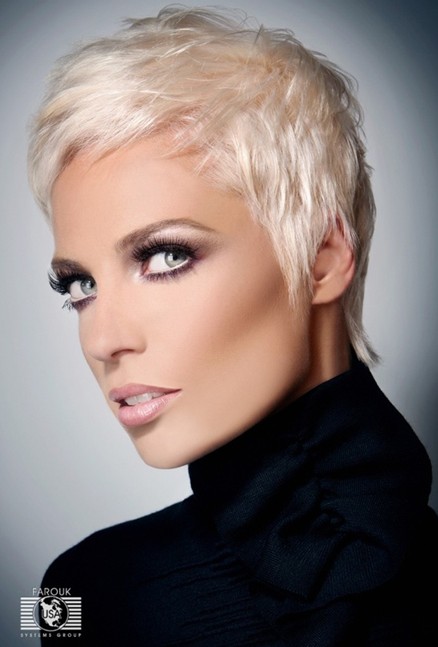 Summer hairstyles for short hair, short gray haircut