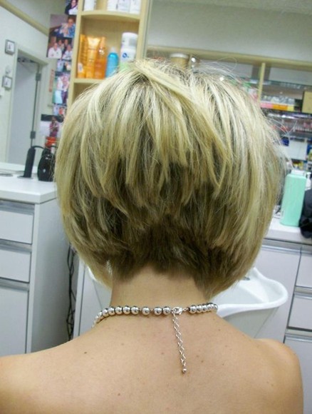 Summer hairstyles for short hair, stacked hairstyles appeared